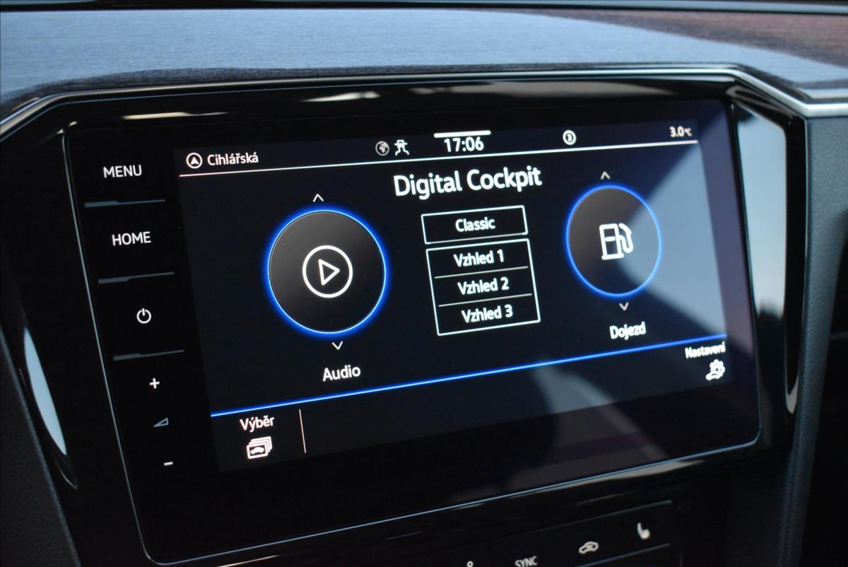 Volkswagen Passat 2,0 TDi  DSG R-Line LED Matrix Virtual - 34