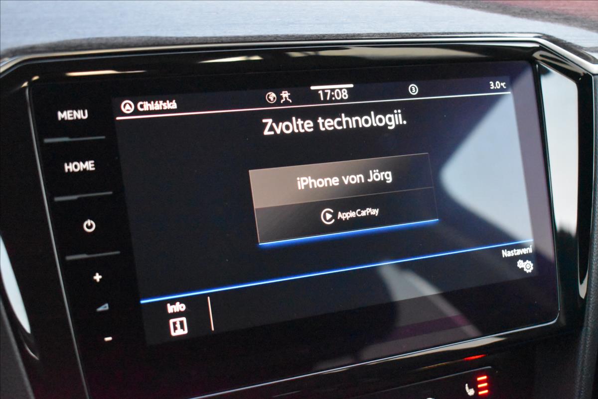 Volkswagen Passat 2,0 TDi  DSG R-Line LED Matrix Virtual - 42
