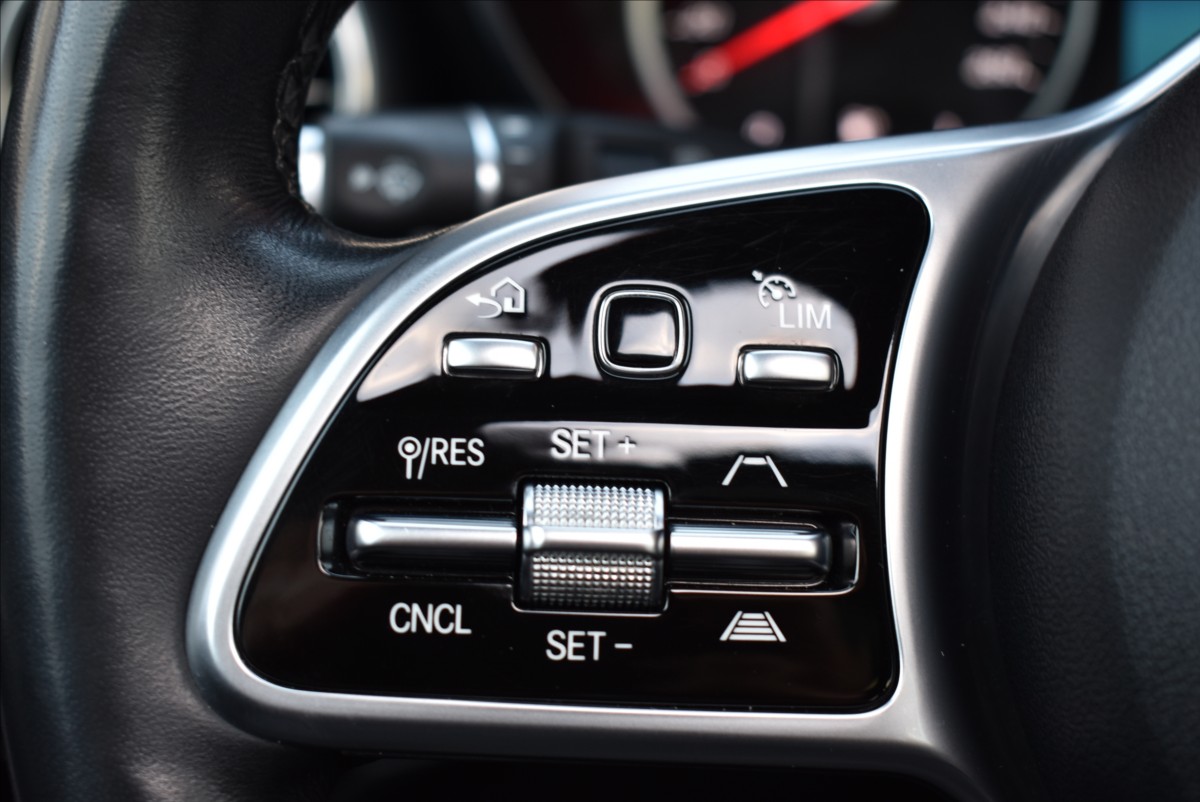 Mercedes-Benz GLC 2,0 300  de AMG 4Matic Assist LED - 24