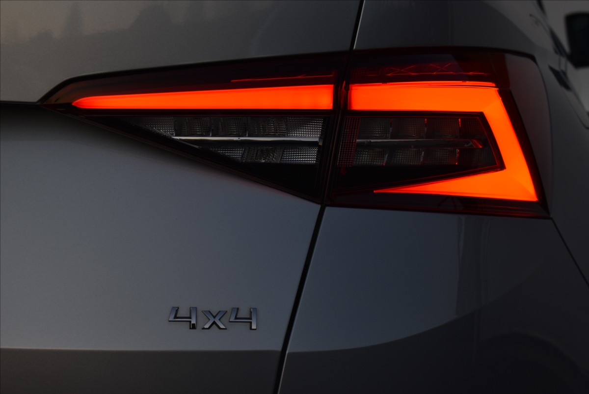 Škoda Kodiaq 2,0 TDi  DSG 4x4 125 Years LED Virtual - 8