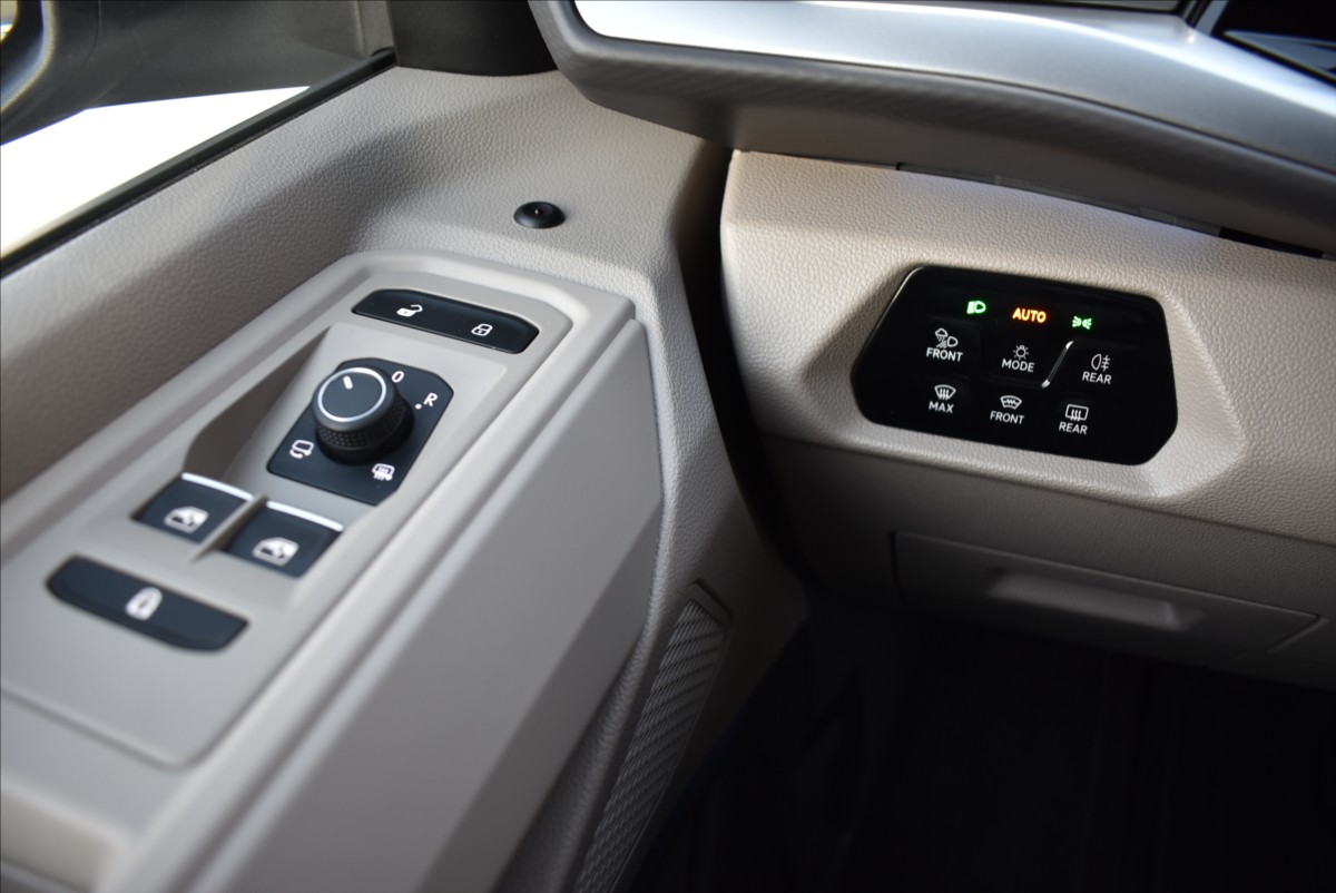 Volkswagen Multivan 2,0 TDi  DSG Long Edition LED Assist - 25