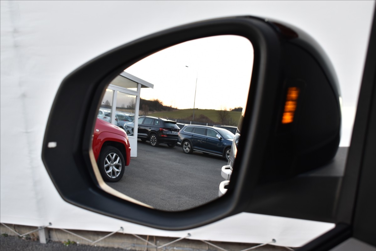 Volkswagen Multivan 2,0 TDi  DSG Long Edition LED Assist - 26