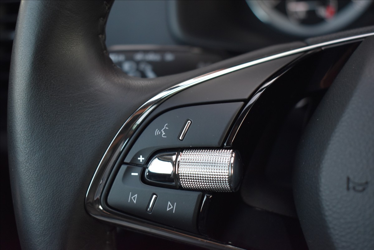 Škoda Karoq 1,5 TSi  110kW Style Columbus Kamera - 24