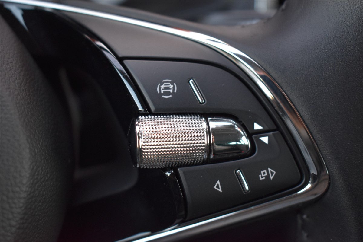 Škoda Karoq 1,5 TSi  110kW Style Columbus Kamera - 25