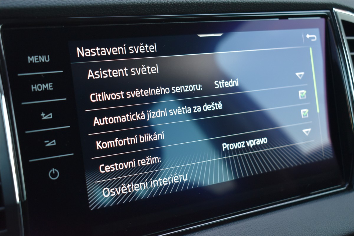 Škoda Karoq 1,5 TSi  110kW Style Columbus Kamera - 35