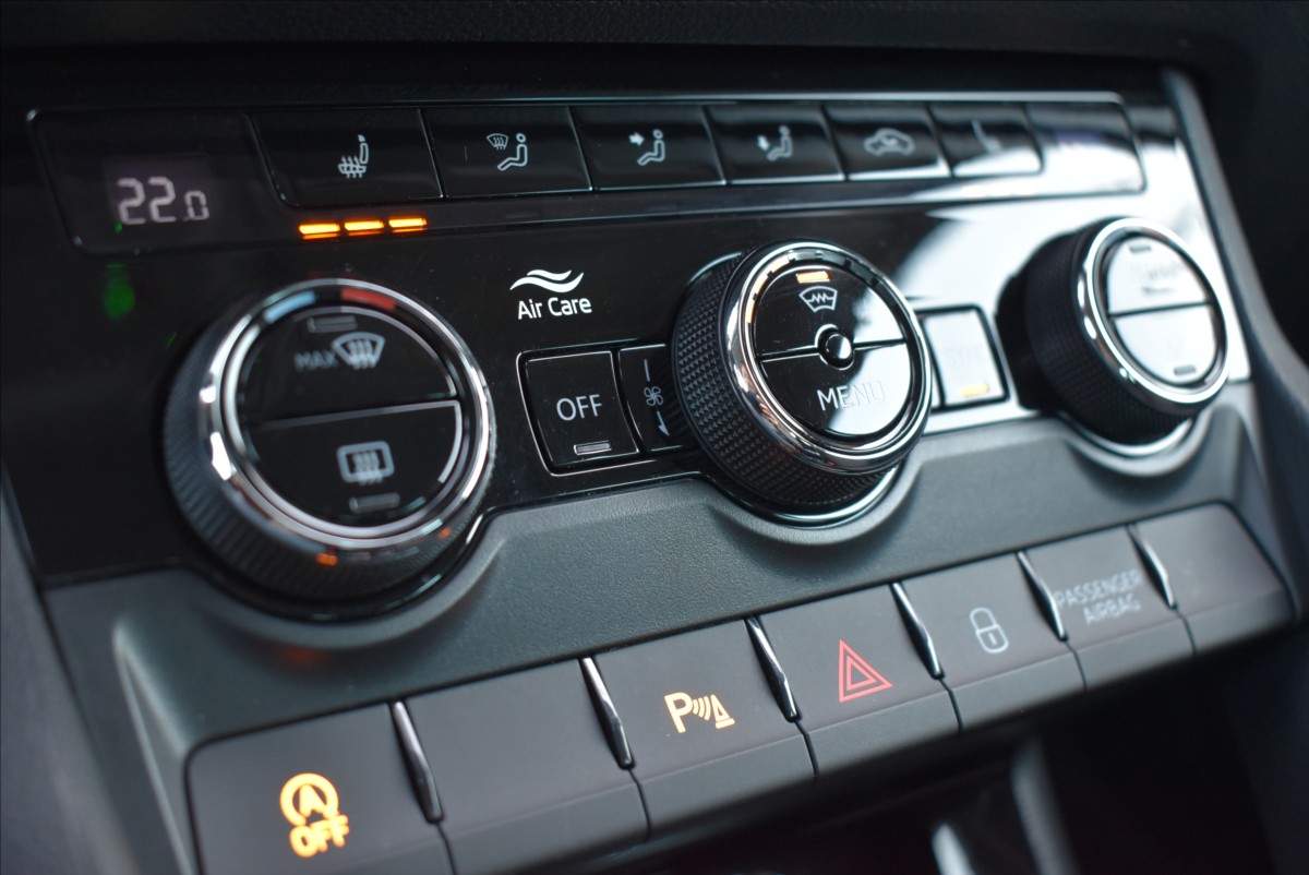 Škoda Karoq 1,5 TSi  110kW Style Columbus Kamera - 42