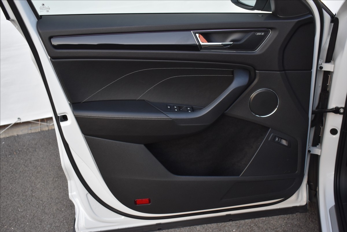 Škoda Kodiaq 2,0 TDi  DSG 4x4 L&K Virtual Assist - 21