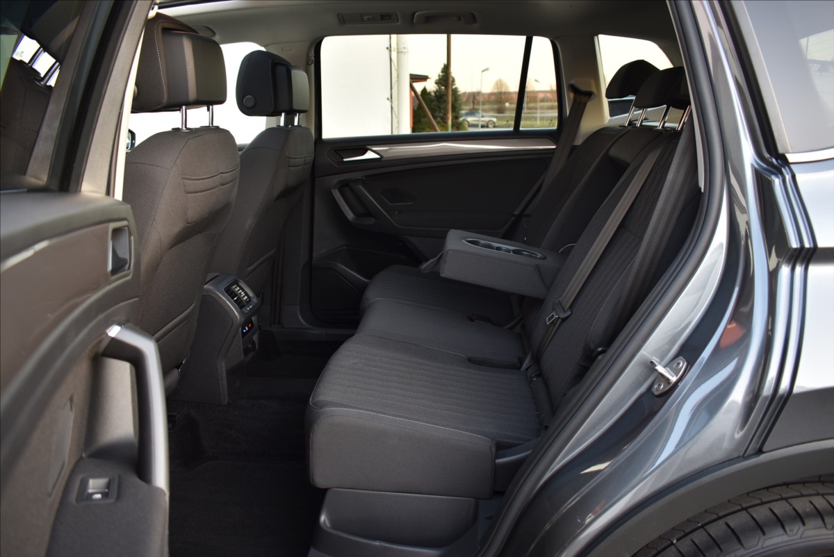 Volkswagen Tiguan Allspace 1,5 TSi  DSG Life IQ Light ACC Kamera - 14