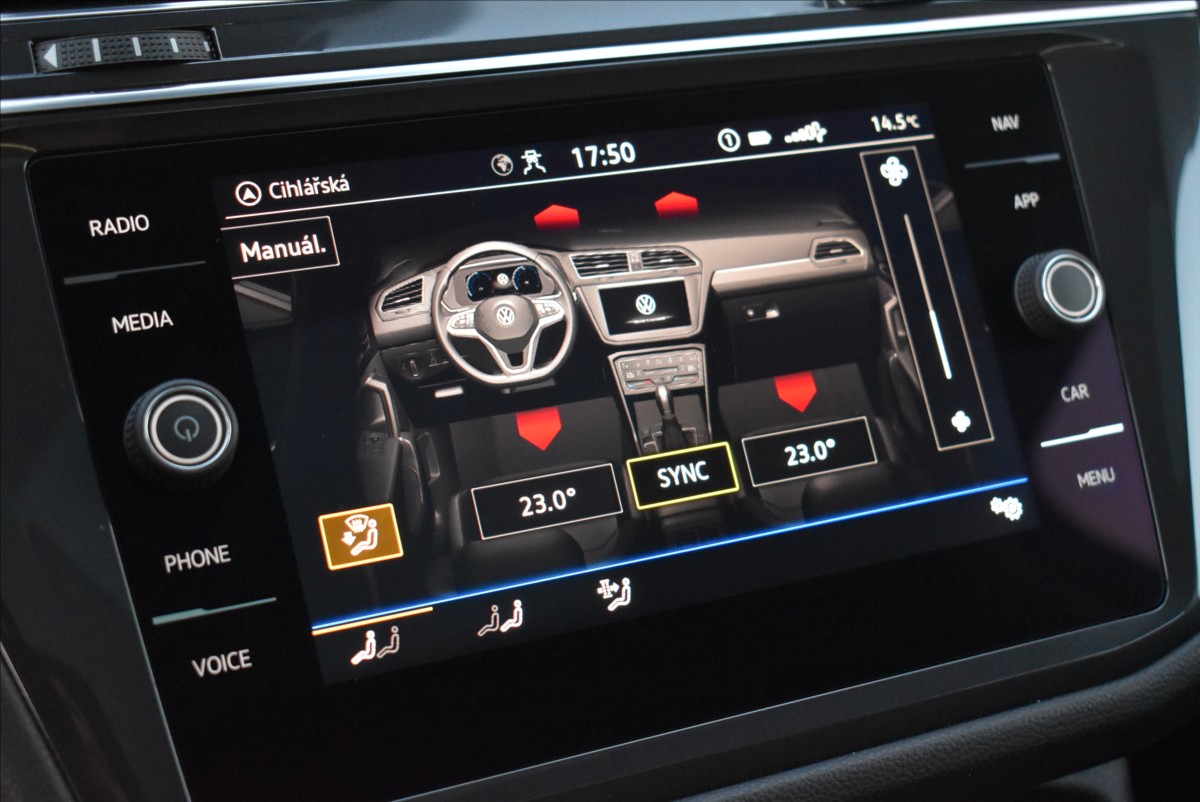 Volkswagen Tiguan Allspace 1,5 TSi  DSG Life IQ Light ACC Kamera - 36