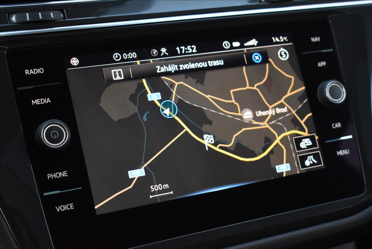 Volkswagen Tiguan Allspace 1,5 TSi  DSG Life IQ Light ACC Kamera - 37