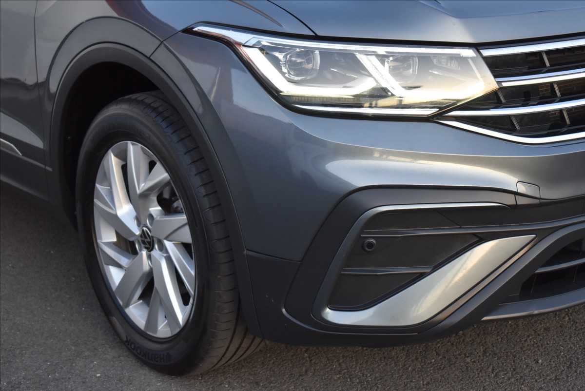 Volkswagen Tiguan Allspace 1,5 TSi  DSG Life IQ Light ACC Kamera - 2