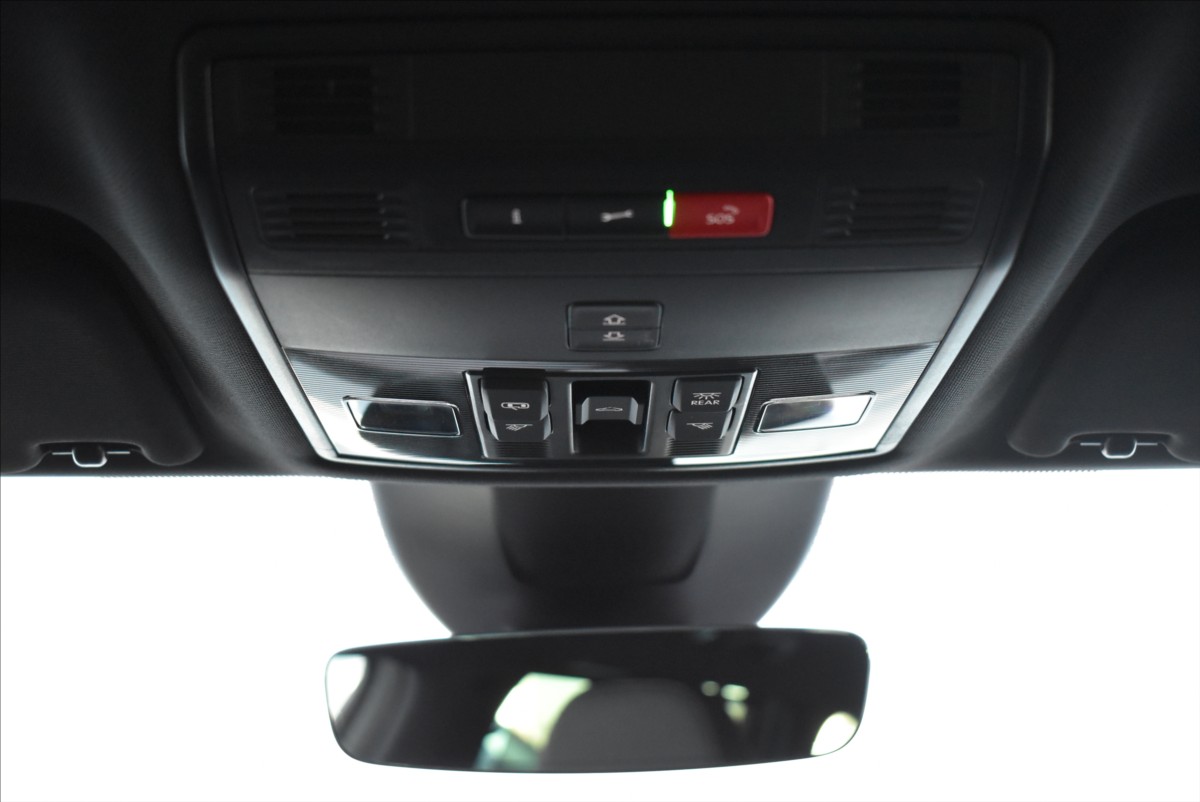 Škoda Superb 2,0 TDi  Sportline LED Virtual Kessy - 19