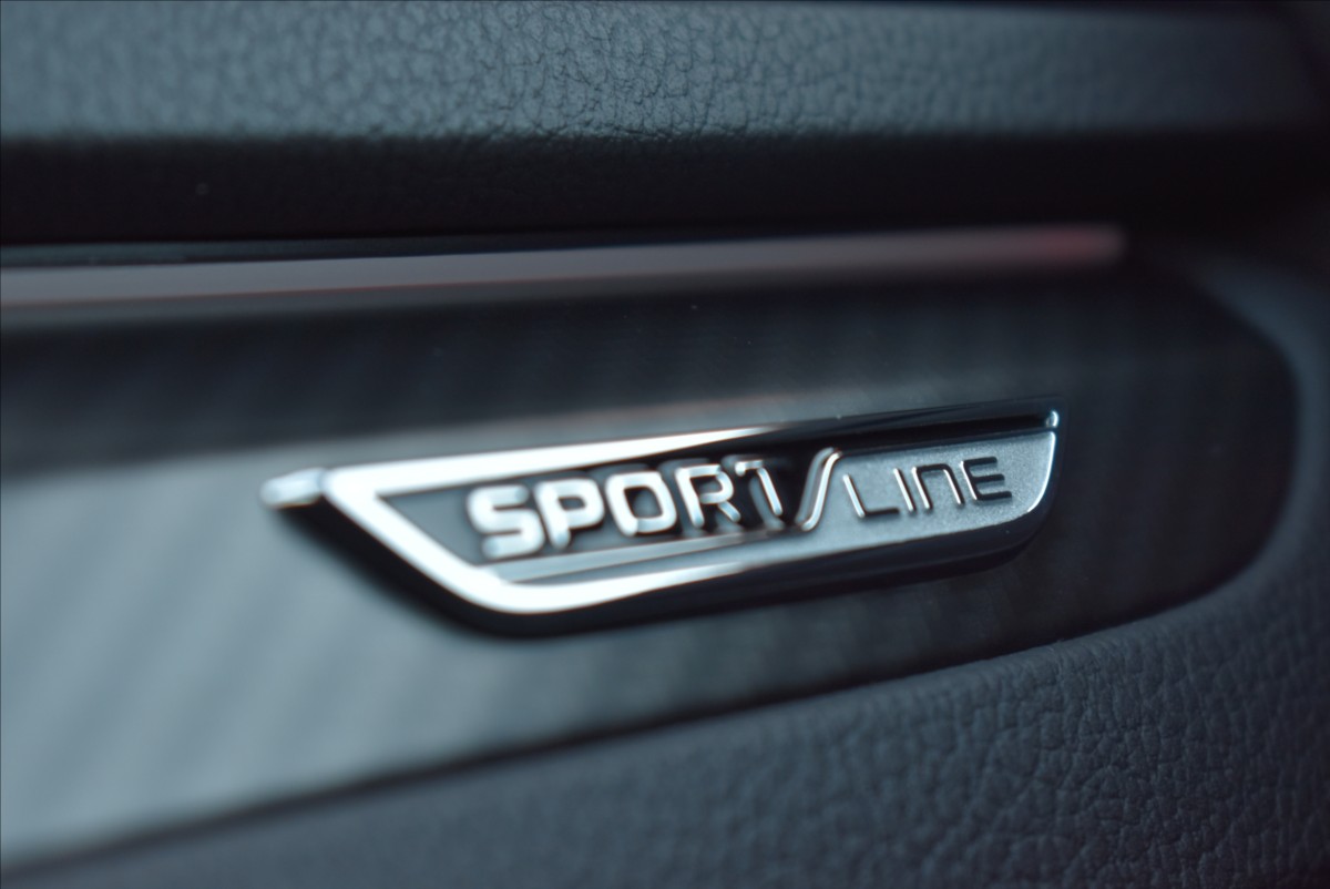 Škoda Superb 2,0 TDi  Sportline LED Virtual Kessy - 45