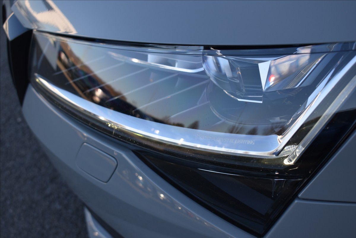 Škoda Superb 2,0 TDi  Sportline LED Virtual Kessy - 3