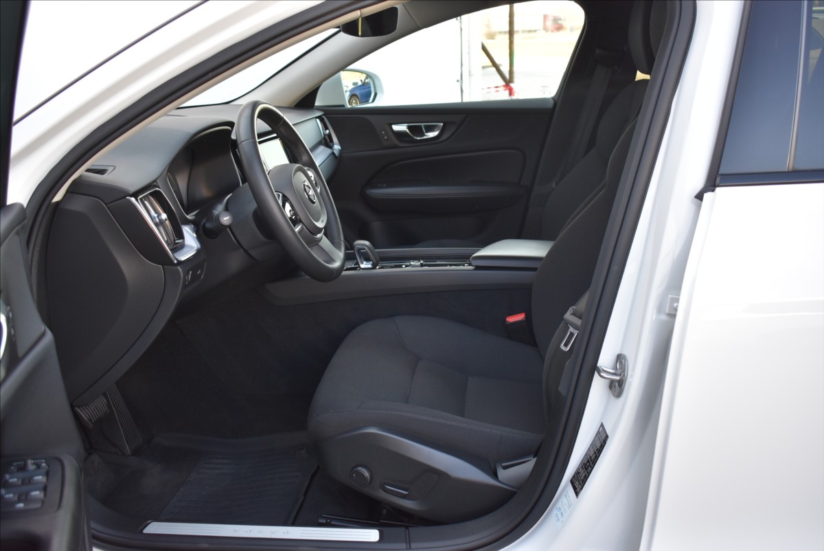 Volvo V60 2,0 B4 AWD  Cross Country LED Kamera - 18