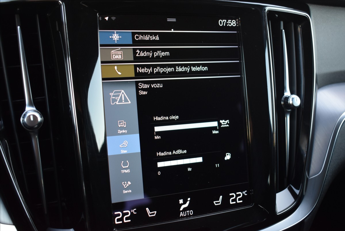 Volvo V60 2,0 B4 AWD  Cross Country LED Kamera - 25