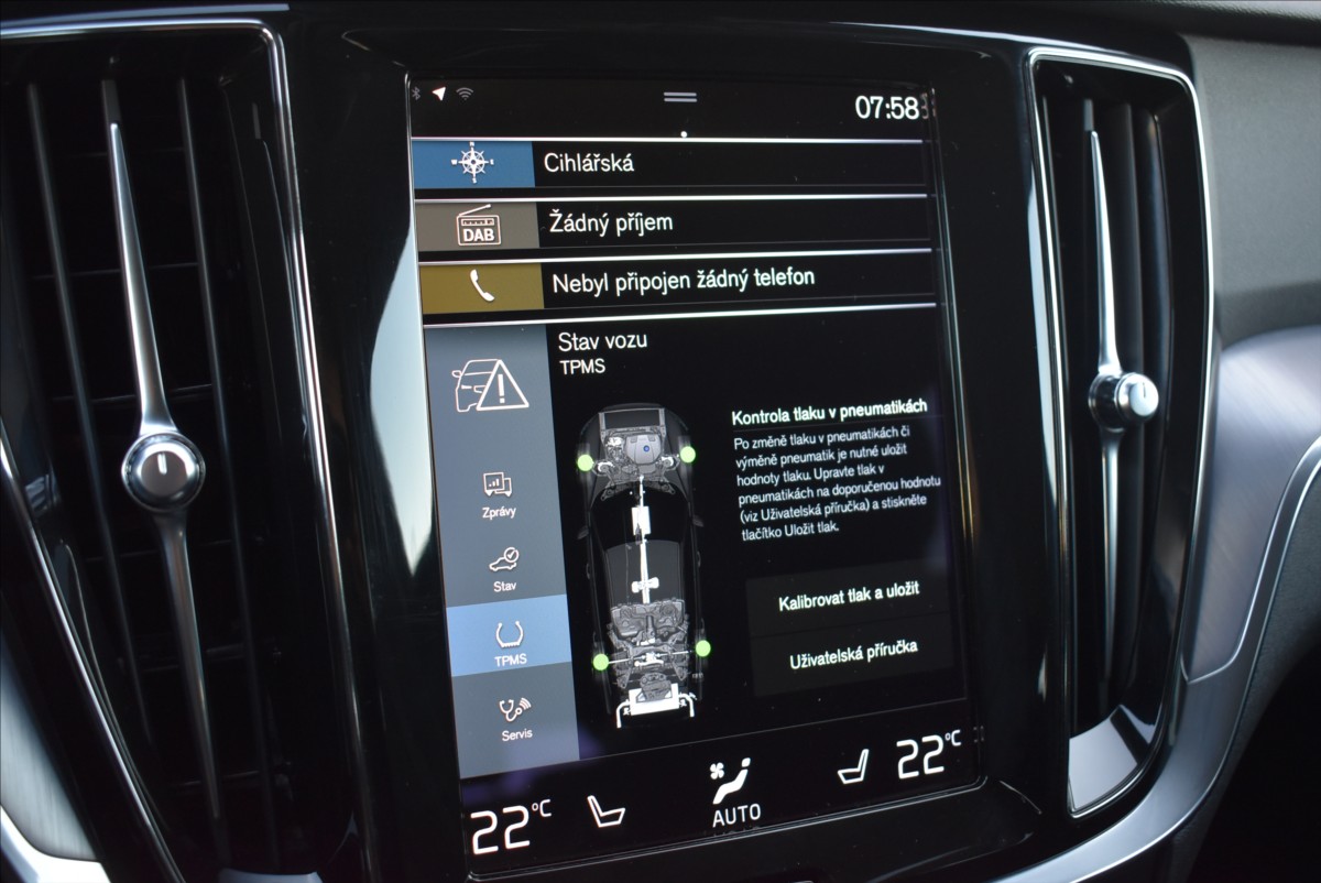 Volvo V60 2,0 B4 AWD  Cross Country LED Kamera - 26
