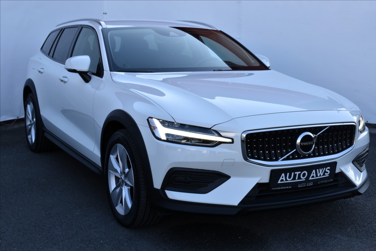 Volvo V60 2,0 B4 AWD  Cross Country LED Kamera - 2