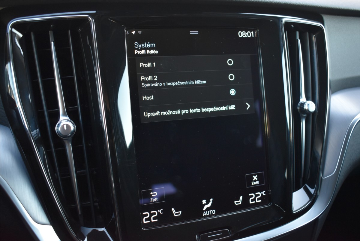 Volvo V60 2,0 B4 AWD  Cross Country LED Kamera - 39