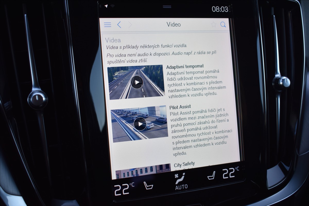 Volvo V60 2,0 B4 AWD  Cross Country LED Kamera - 45