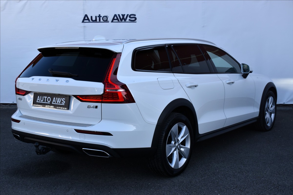 Volvo V60 2,0 B4 AWD  Cross Country LED Kamera - 5