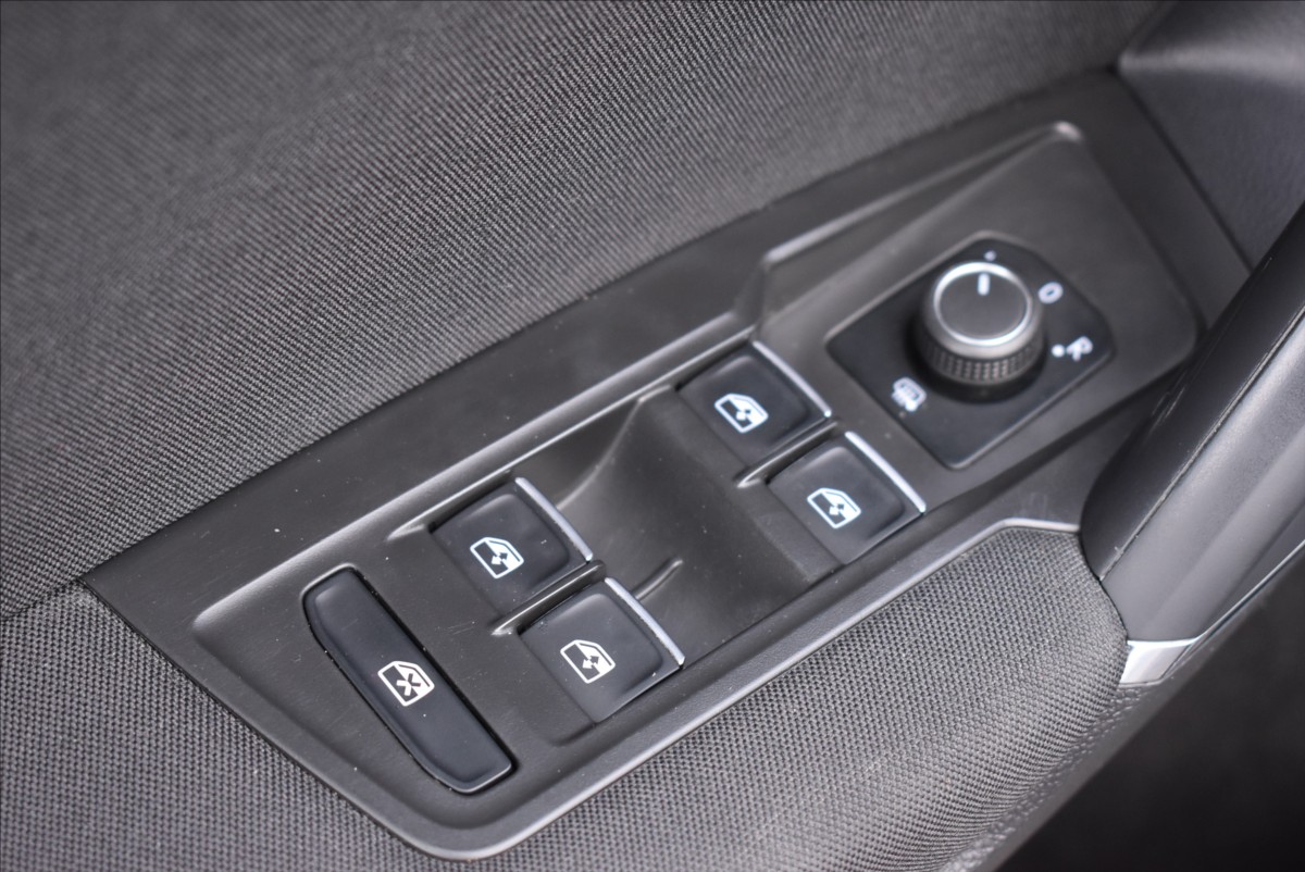 Volkswagen Tiguan Allspace 2,0 TDi  Comfortline Virtual Nez.topení - 20