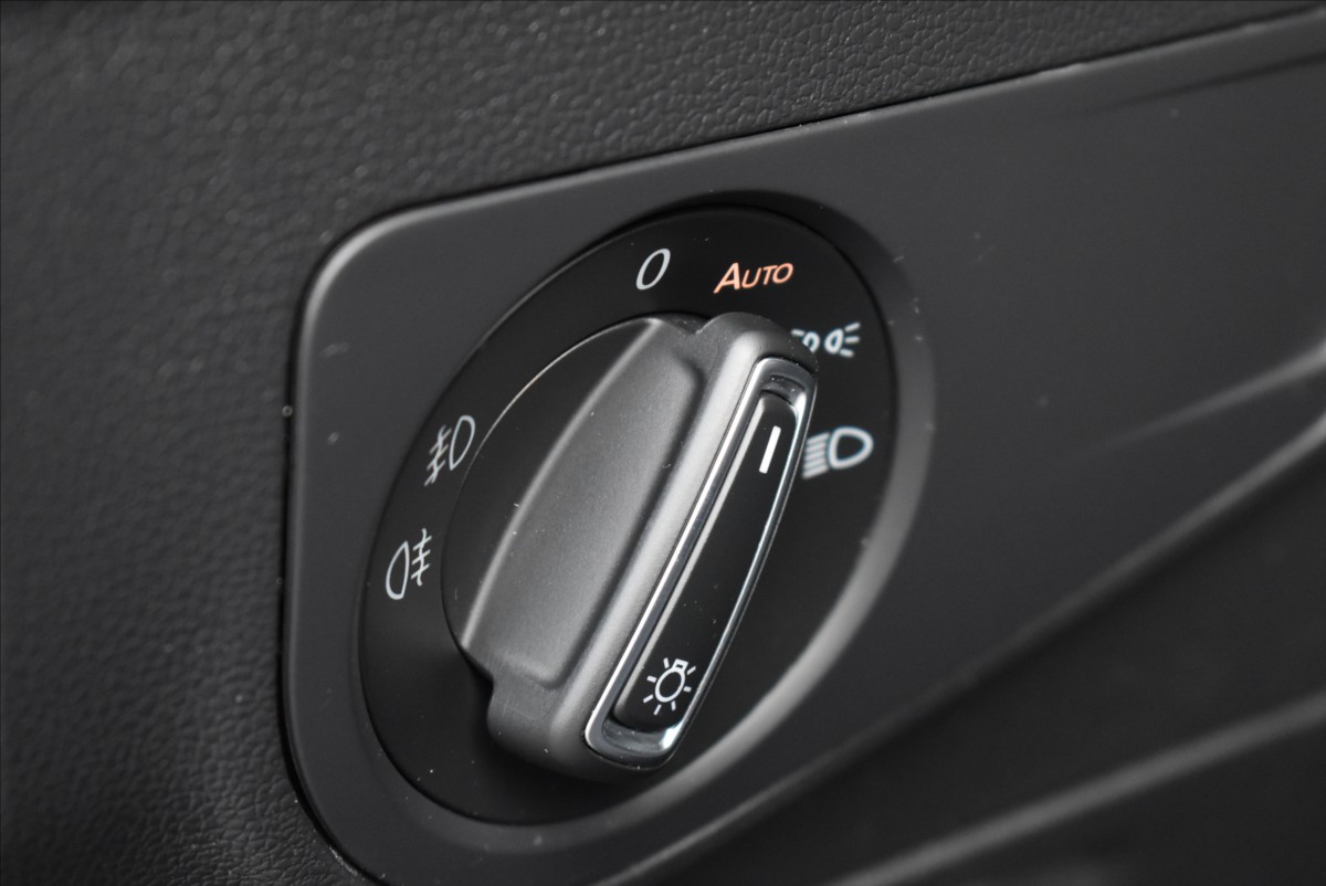 Volkswagen Tiguan Allspace 2,0 TDi  Comfortline Virtual Nez.topení - 24
