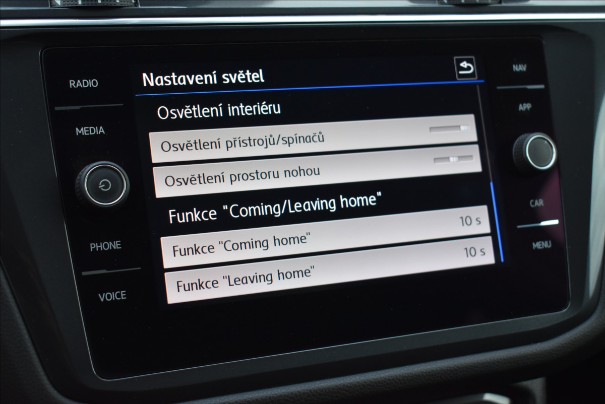 Volkswagen Tiguan Allspace 2,0 TDi  Comfortline Virtual Nez.topení - 32