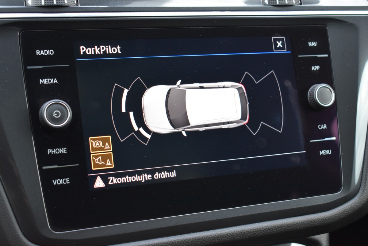 Volkswagen Tiguan Allspace 2,0 TDi  Comfortline Virtual Nez.topení - 37