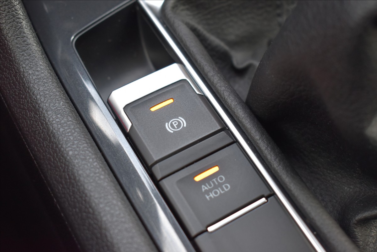 Volkswagen Tiguan Allspace 2,0 TDi  Comfortline Virtual Nez.topení - 43