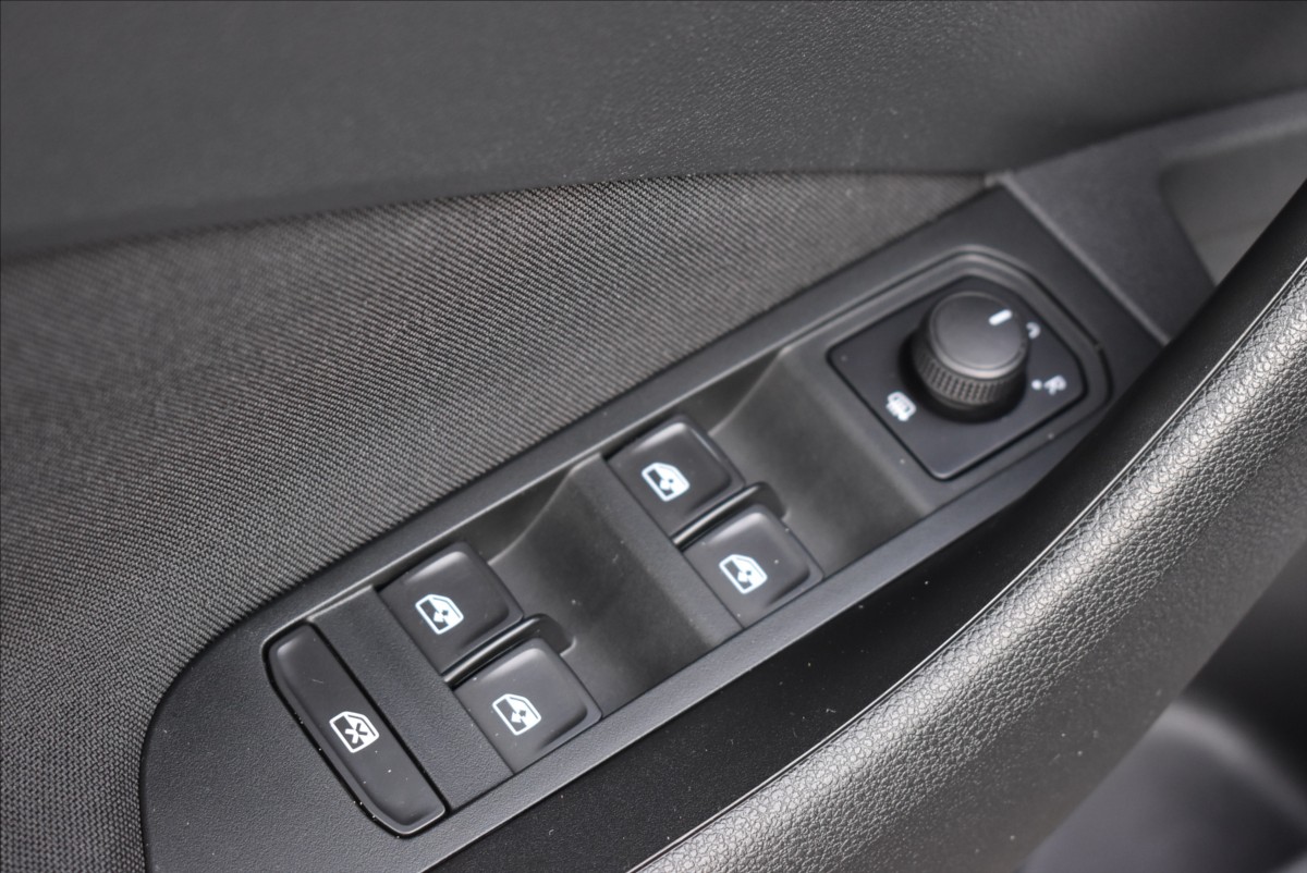 Škoda Kamiq 1,5 TSi  Monte Carlo Virtual LED ACC - 19