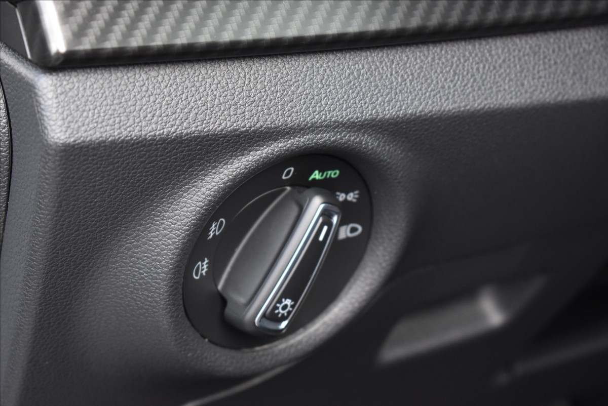 Škoda Kamiq 1,5 TSi  Monte Carlo Virtual LED ACC - 24