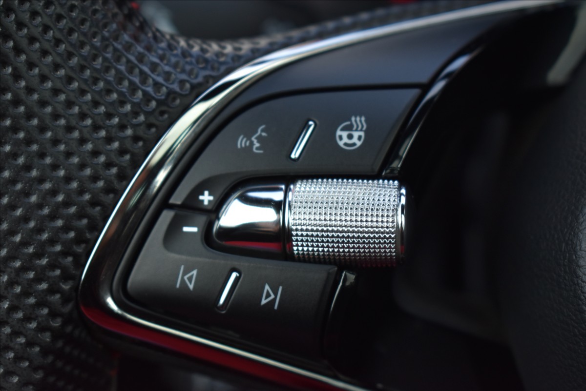Škoda Kamiq 1,5 TSi  Monte Carlo Virtual LED ACC - 26