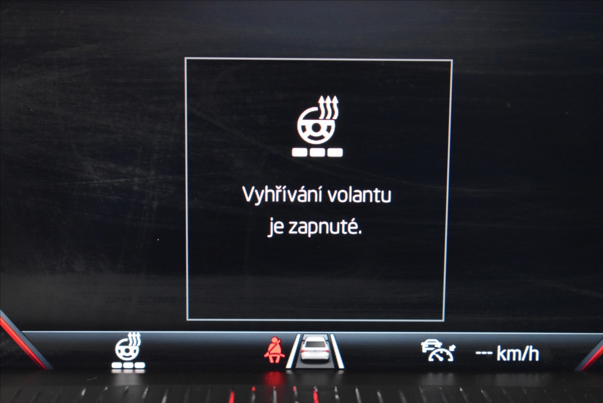 Škoda Kamiq 1,5 TSi  Monte Carlo Virtual LED ACC - 32