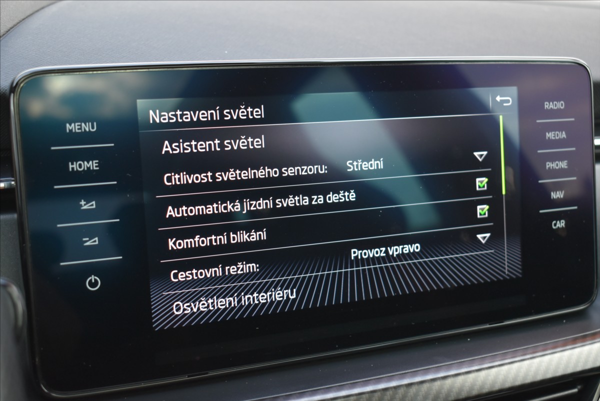 Škoda Kamiq 1,5 TSi  Monte Carlo Virtual LED ACC - 37