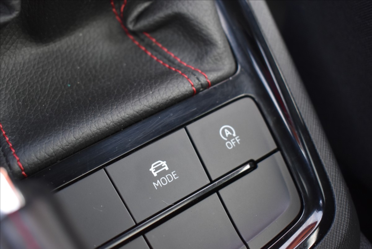 Škoda Kamiq 1,5 TSi  Monte Carlo Virtual LED ACC - 44