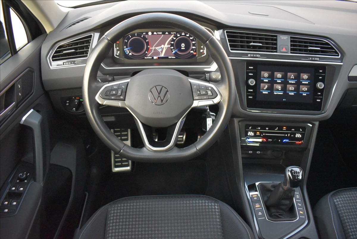Volkswagen Tiguan 1,5 TSi  United Virtual Assist Kamera - 17