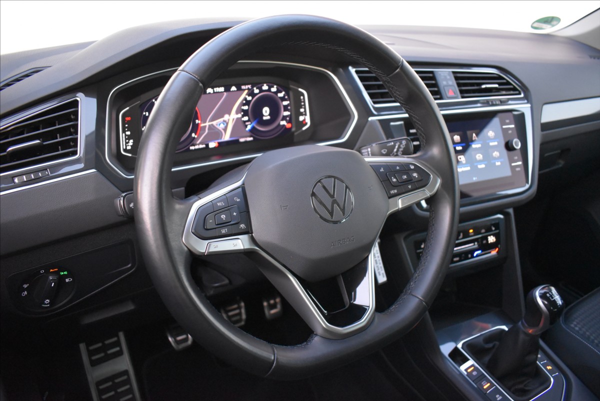 Volkswagen Tiguan 1,5 TSi  United Virtual Assist Kamera - 23