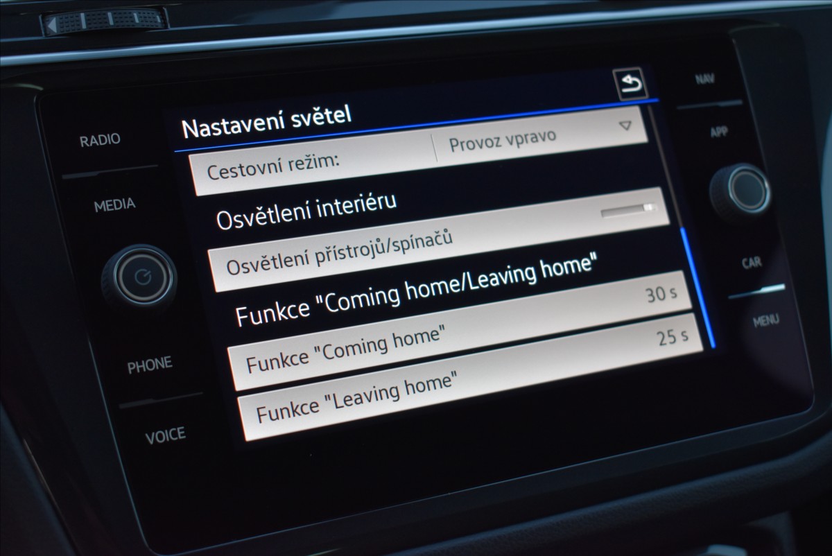 Volkswagen Tiguan 1,5 TSi  United Virtual Assist Kamera - 35