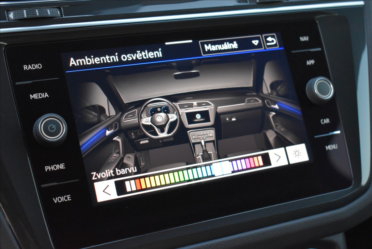 Volkswagen Tiguan 1,5 TSi  United Virtual Assist Kamera - 36