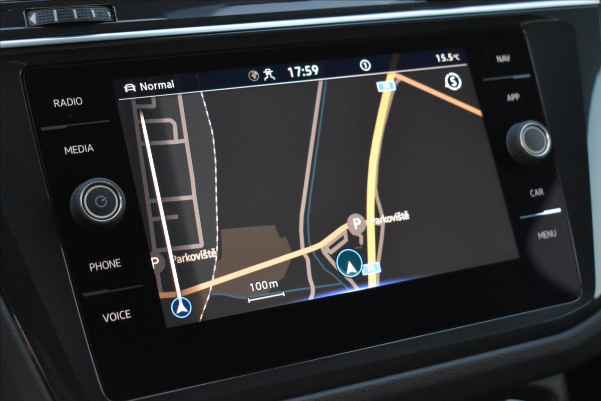 Volkswagen Tiguan 1,5 TSi  United Virtual Assist Kamera - 43