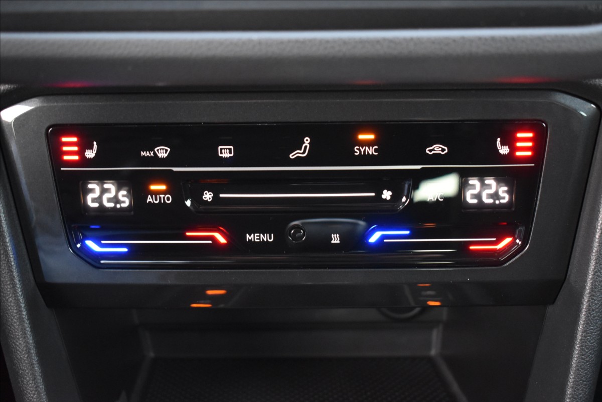 Volkswagen Tiguan 1,5 TSi  United Virtual Assist Kamera - 46