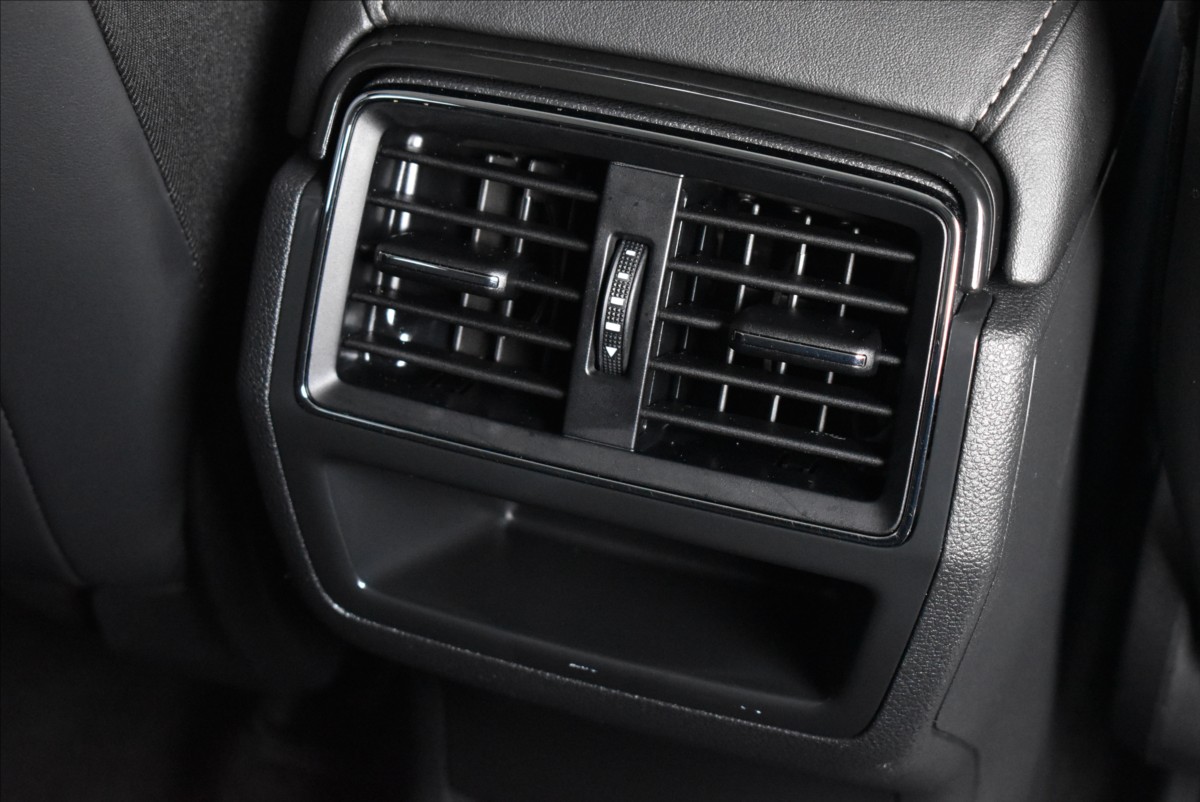 Škoda Kodiaq 2,0 TDi  DSG Ambition Nez.top. ACC - 13