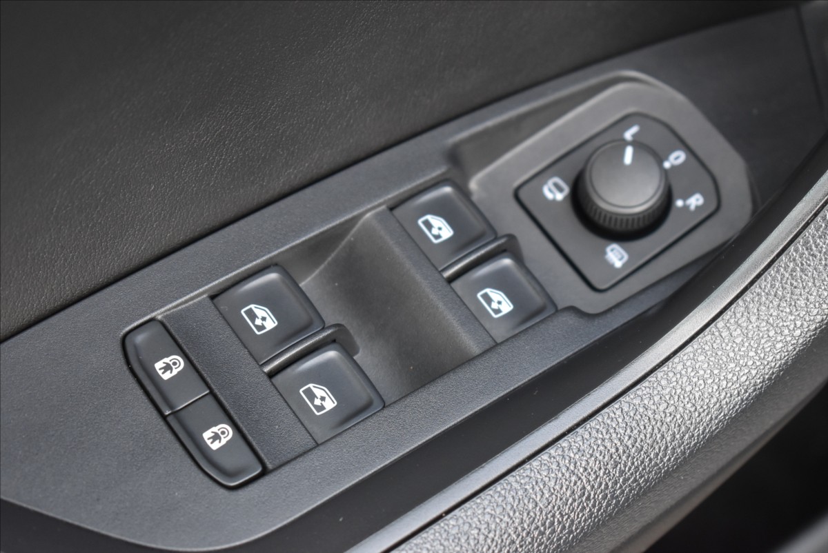 Škoda Kodiaq 2,0 TDi  DSG Ambition Nez.top. ACC - 17
