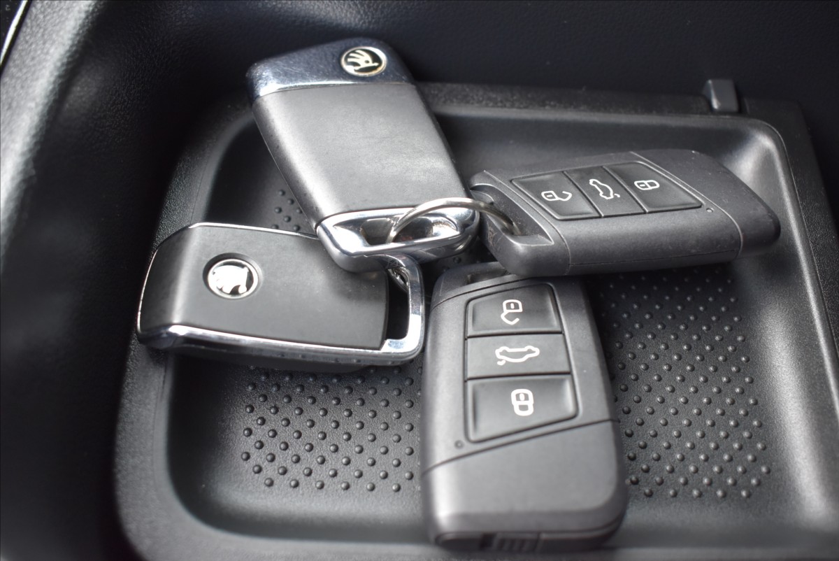 Škoda Kodiaq 2,0 TDi  DSG Ambition Nez.top. ACC - 47