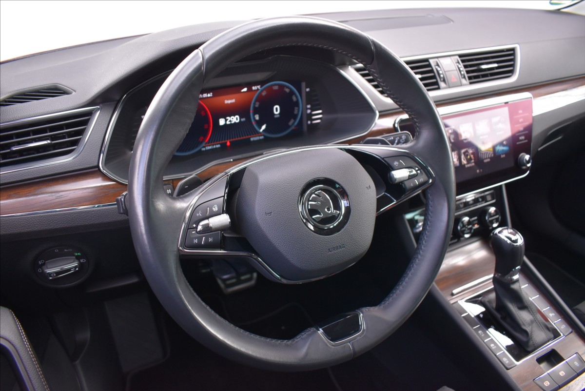 Škoda Superb 2,0 TDI  DSG 147KW SCOUT 4x4 - 23