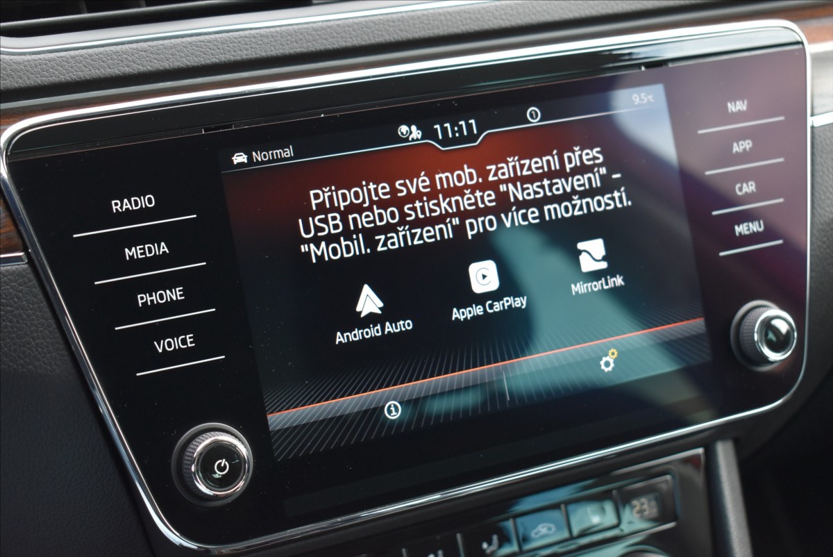 Škoda Superb 2,0 TDI  DSG 147KW SCOUT 4x4 - 35