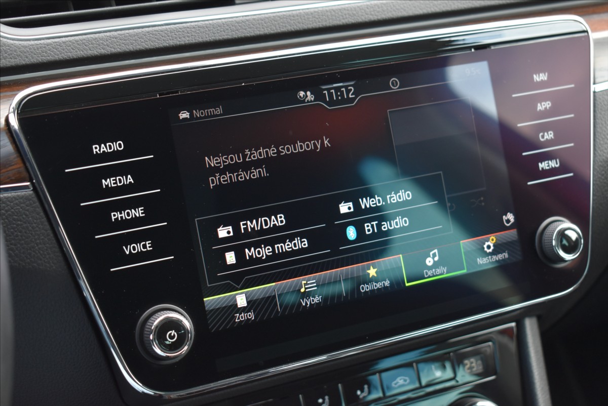 Škoda Superb 2,0 TDI  DSG 147KW SCOUT 4x4 - 36