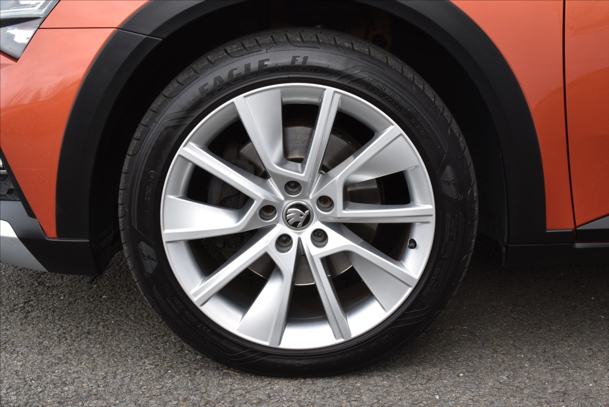 Škoda Superb 2,0 TDI  DSG 147KW SCOUT 4x4 - 4