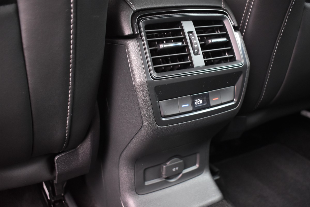 Škoda Kodiaq 2,0 TDI  DSG Sportline Matrix Tažné - 13